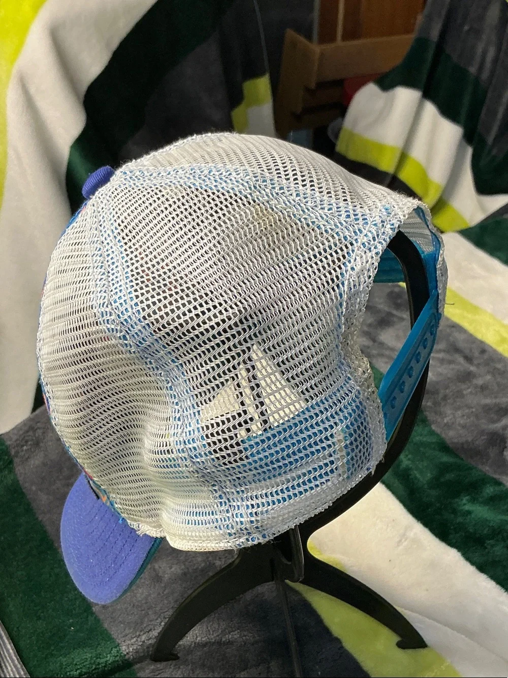 Ascend SnapBack Trucker Hat Multicolor OSFM Adjustable Abstract Print Mesh Back